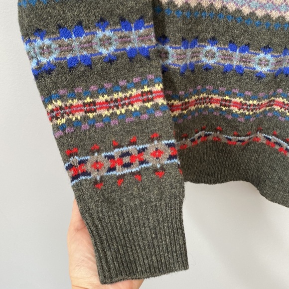 J. Crew 100% lamb wool crewneck sweater. - Picture 3 of 8